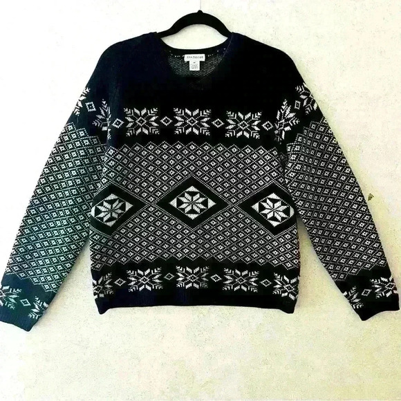 ANN TAYLOR M BLACK AND WHITE PRINTED WOOL V-NECK WINTER‎ WARM COZY HEAVY SWEATER - Picture 1 of 6